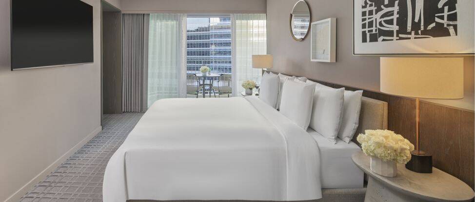 FAIRMONT GOLD ONE BEDROOM SUITE KING