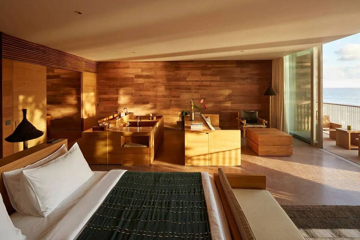 OCEAN SUITE