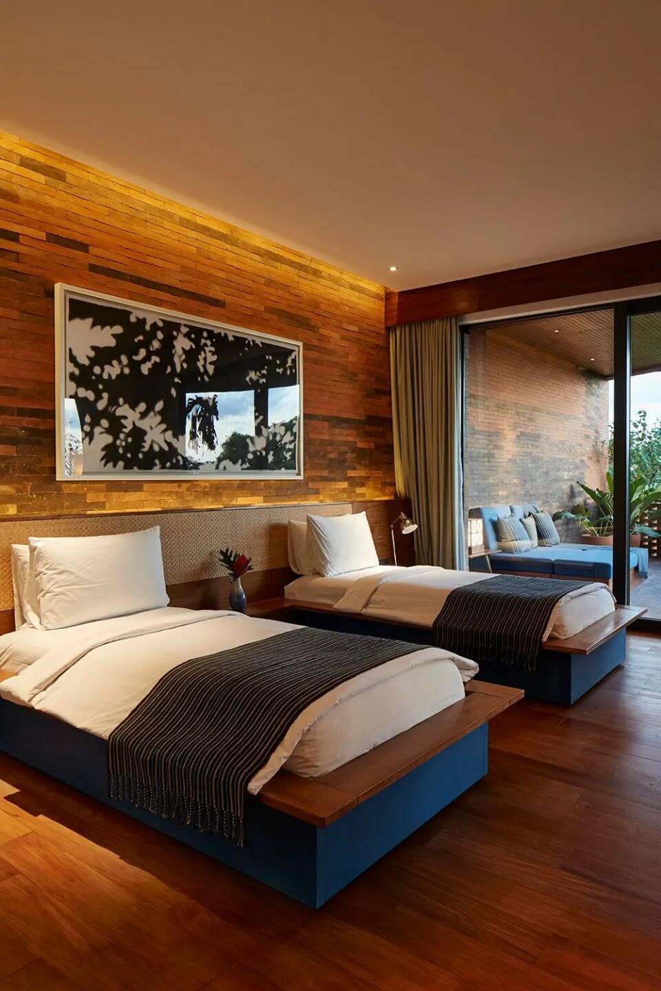 FAMILY SUITE
