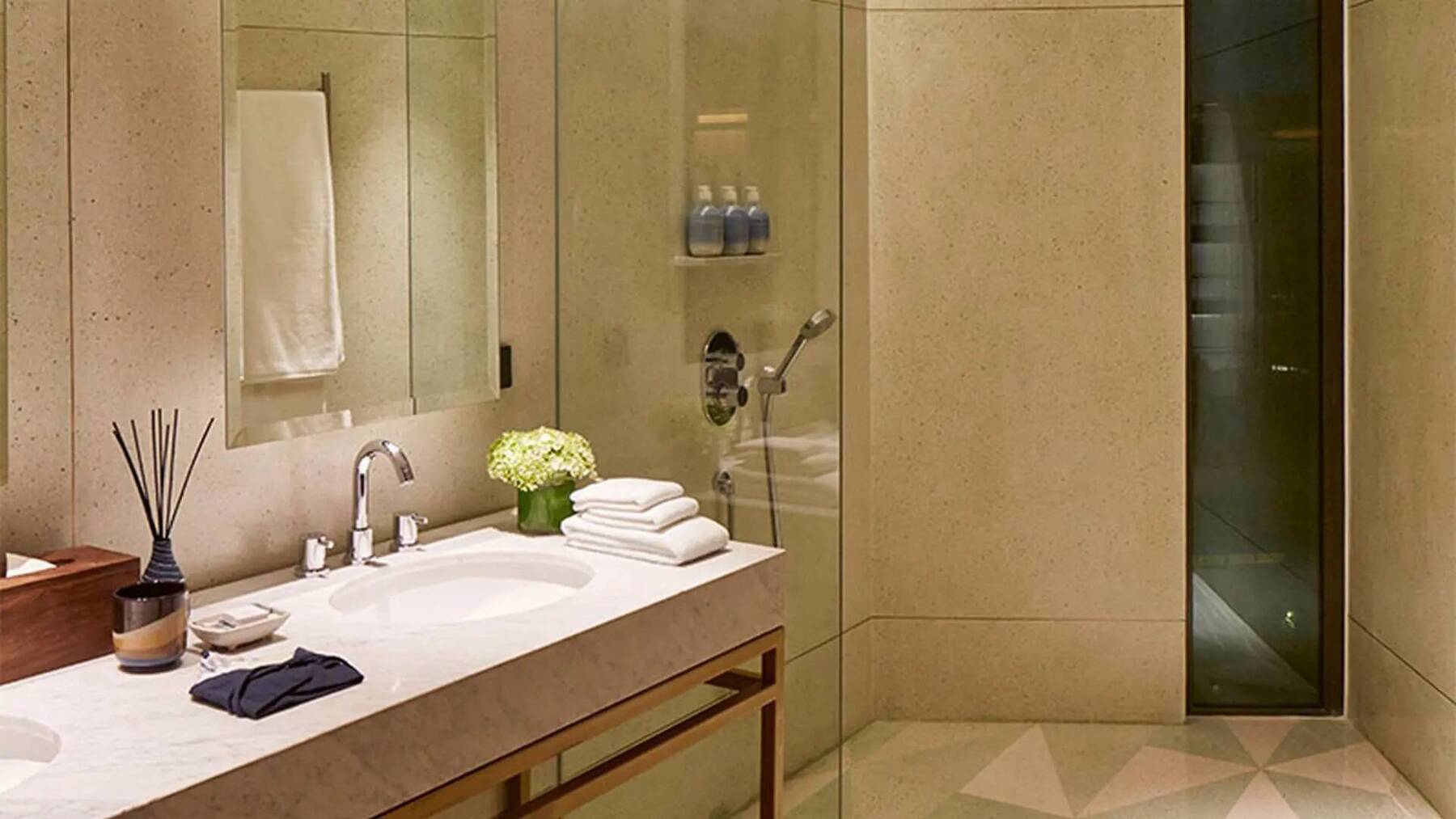 KATAMA SUITE