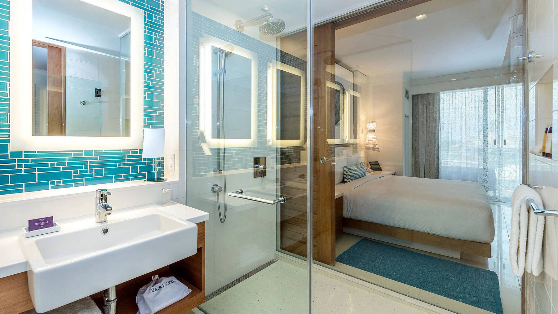 One King Bed Room