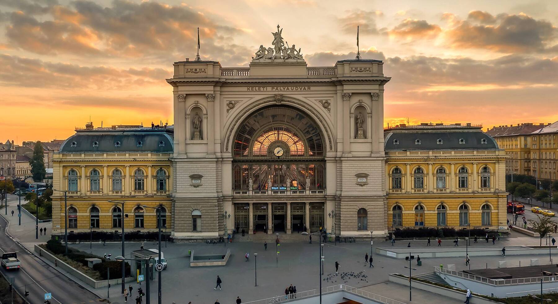 5 Beautiful Train Stations to Visit in Europe