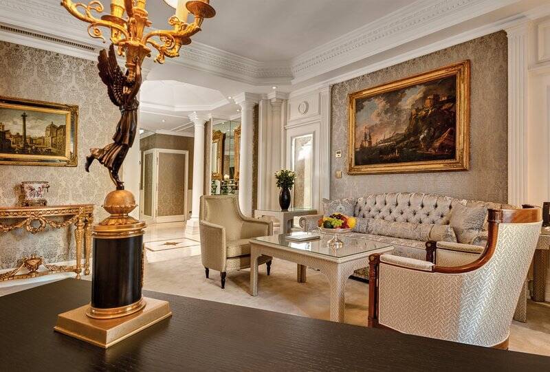 Grand Dlx Suite Hassler