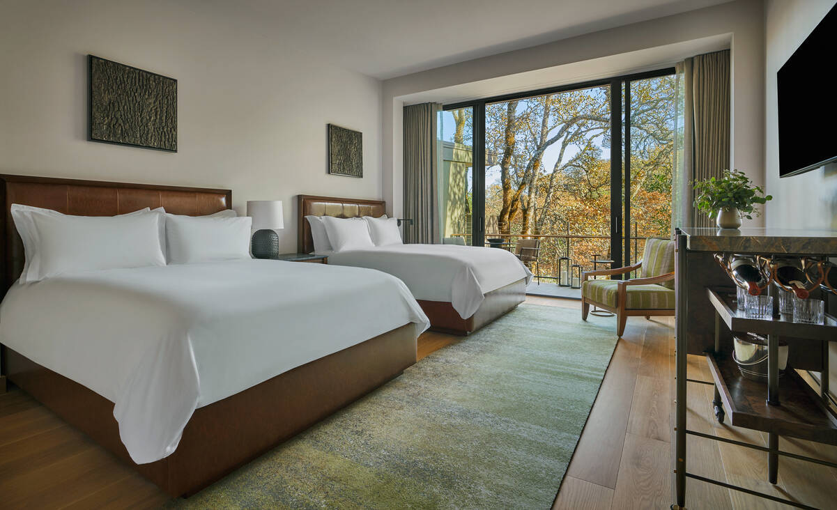 Deluxe Forest Two Bedroom Queen-Queen Suite