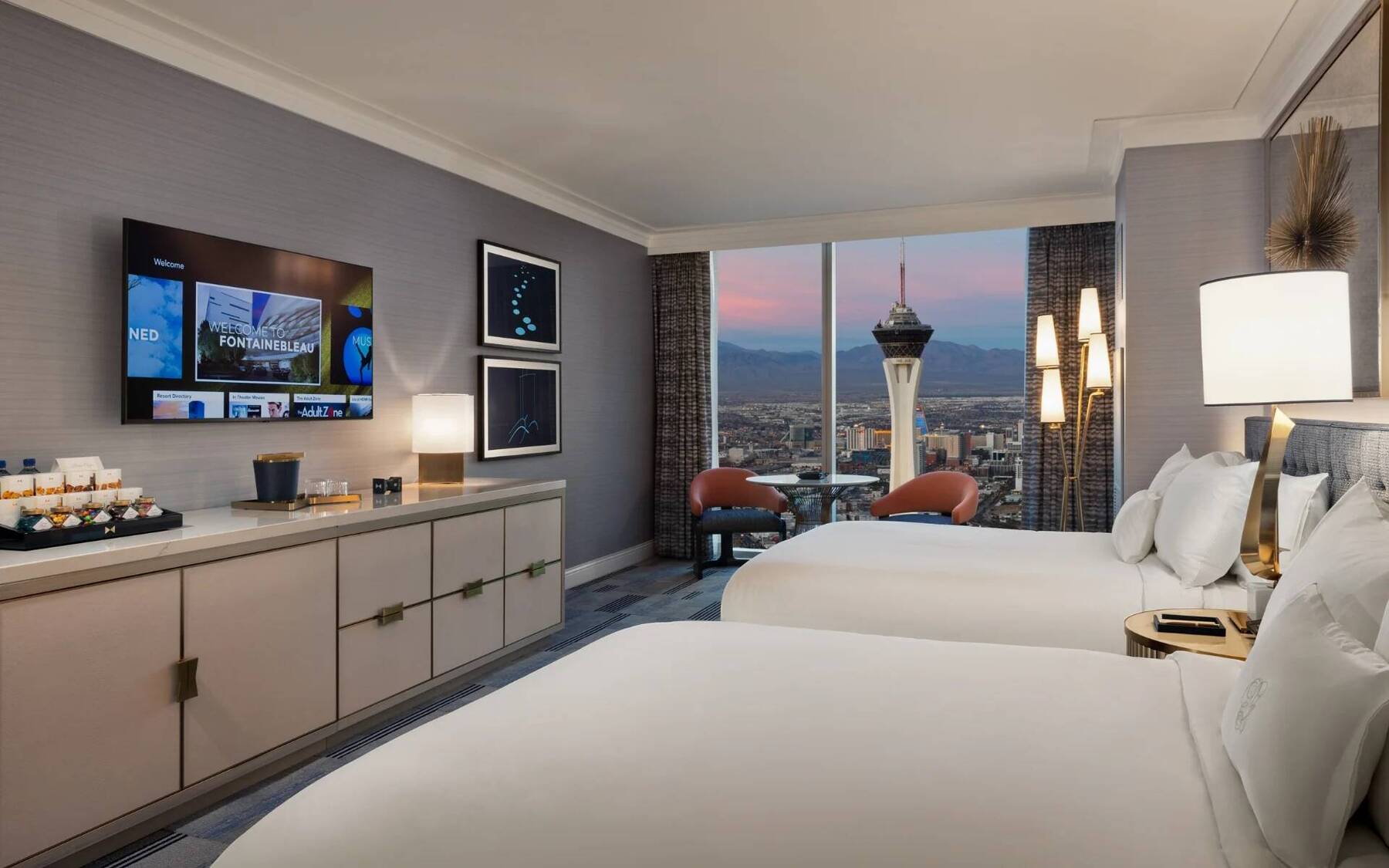 GOLD TWO QUEEN GREAT MOUNTAIN VIEW ROOM