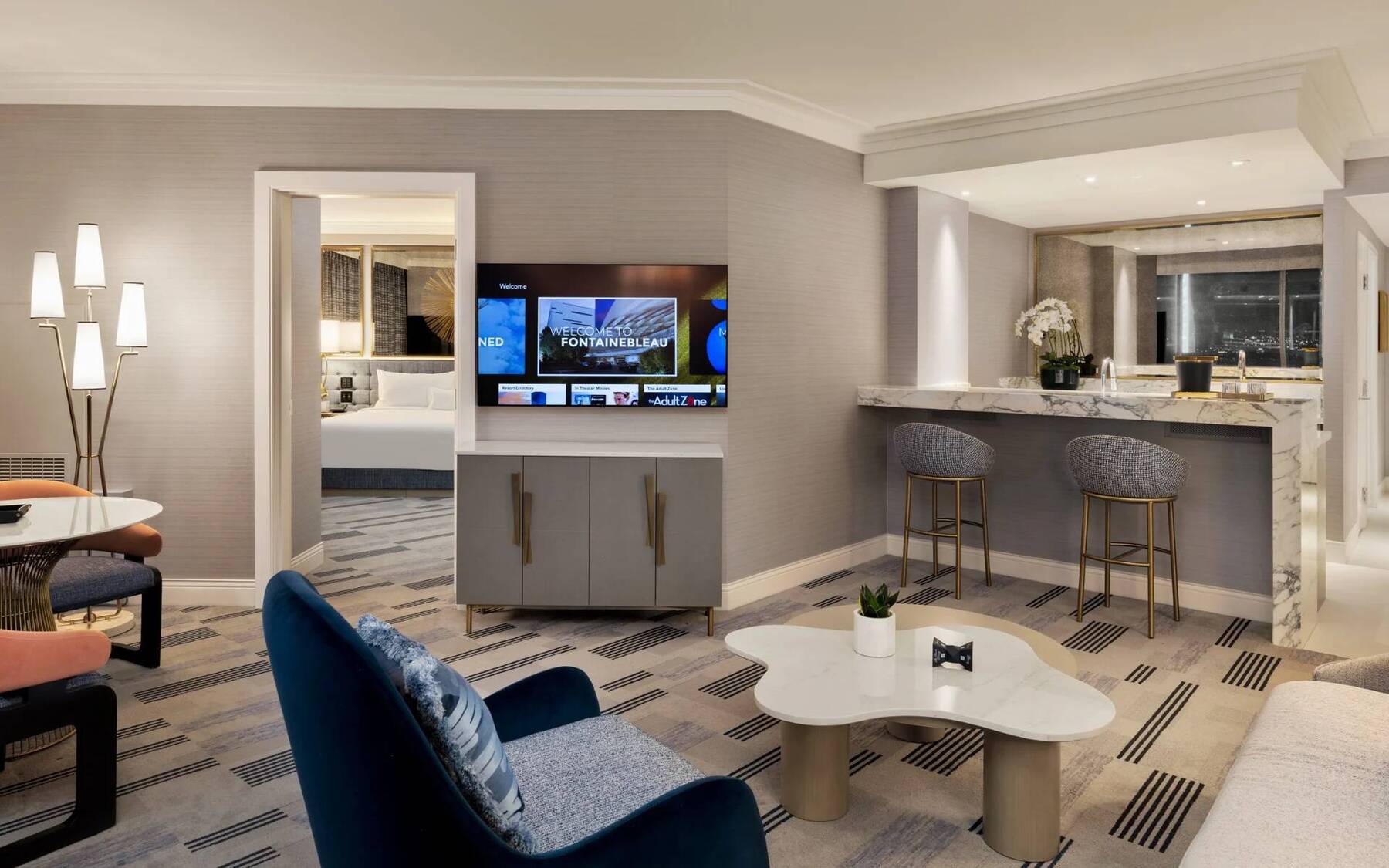 NOBLE GREAT STRIP VIEW SUITE