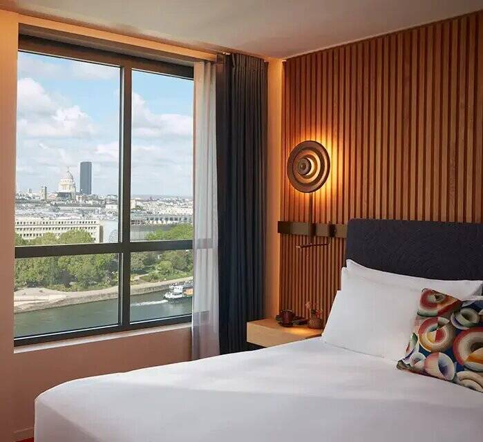 ICONIC - PARIS SKYLINE KING OR TWINS