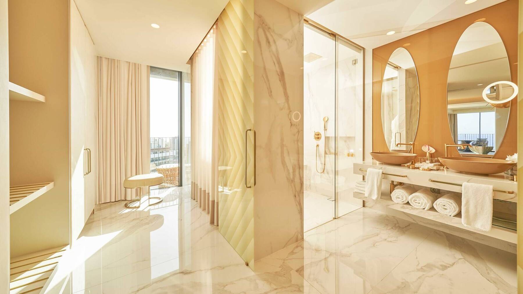 SUPERIOR OCEAN SUITE