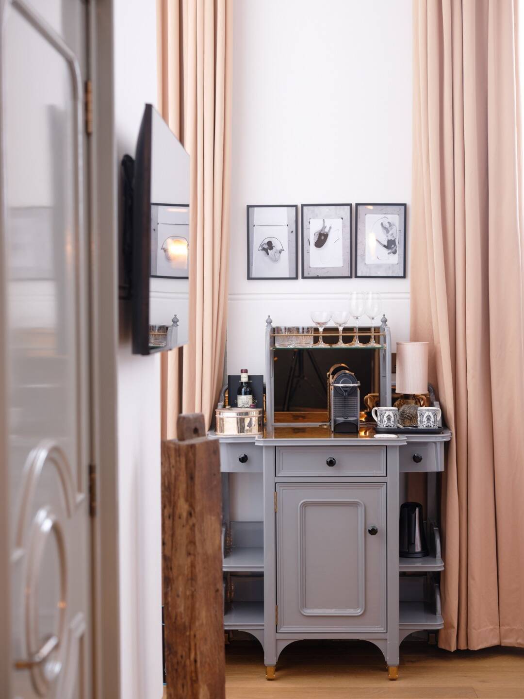 GRANDE ROOM