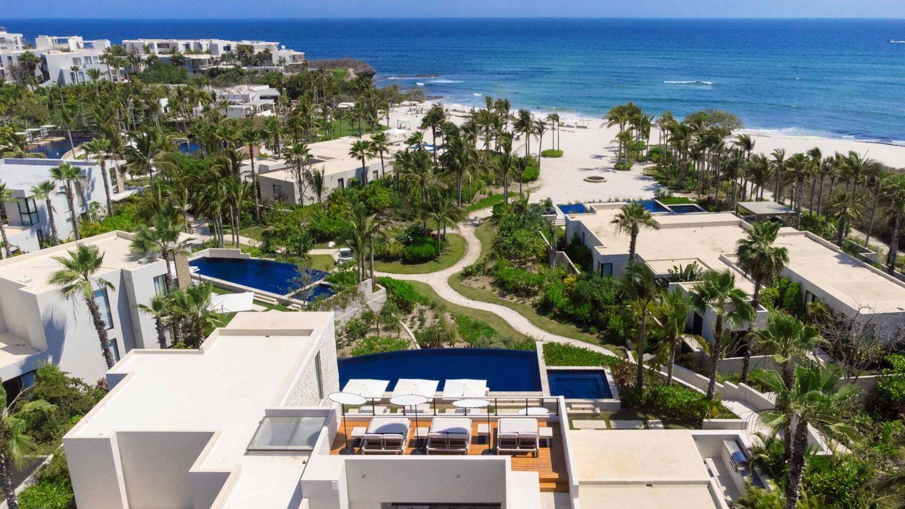 Marea: Four Bedroom Oceanview Casa with Pool