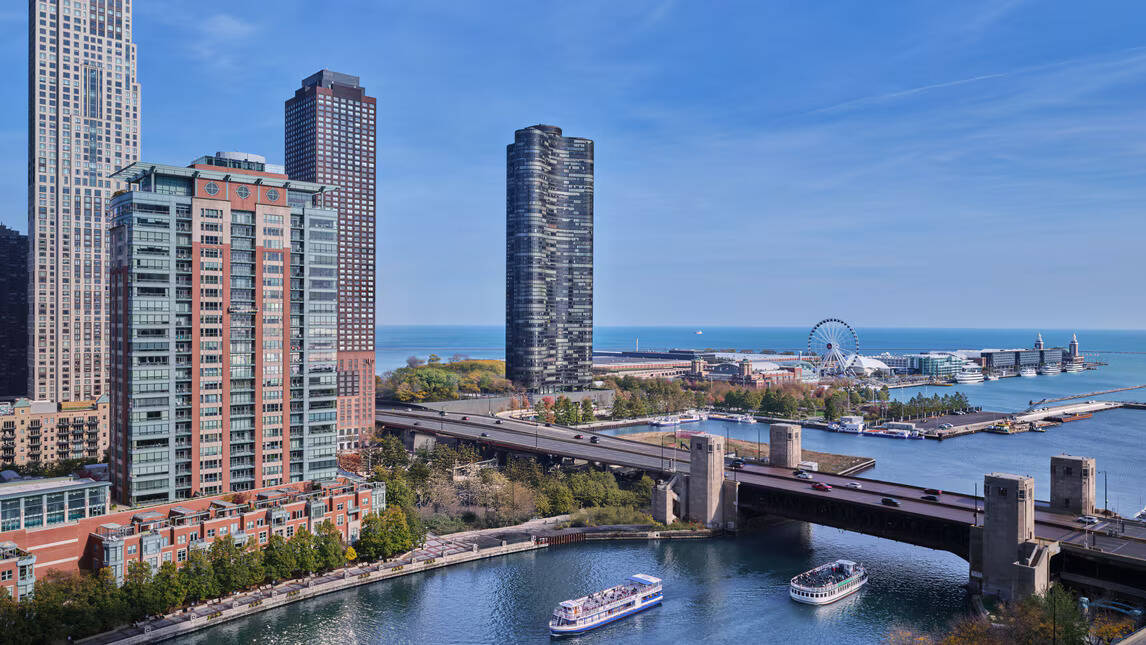DELUXE RIVER VIEW