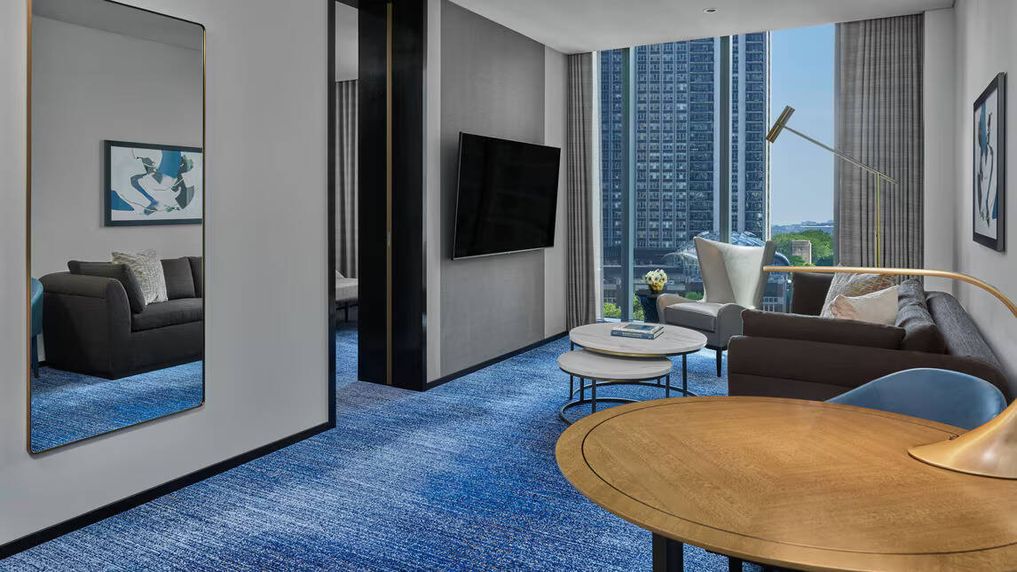 METROPOLITAN SUITE