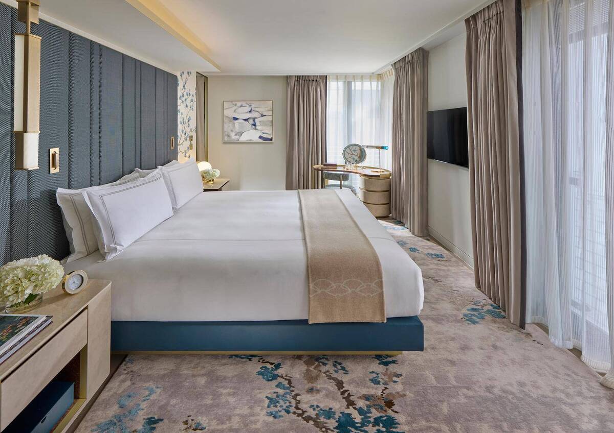Deluxe Suite
