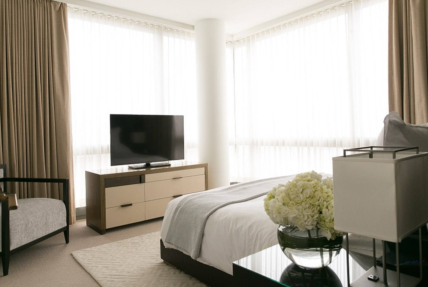 HUDSON SQUARE ONE BEDROOM SUITE