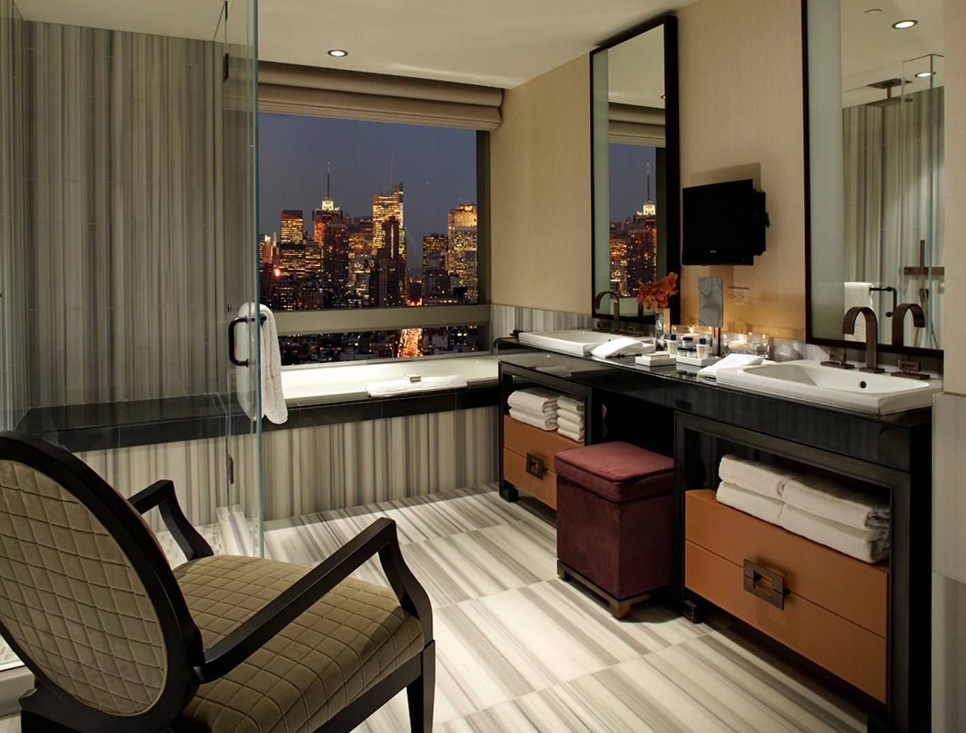 JUNIOR PENTHOUSE
