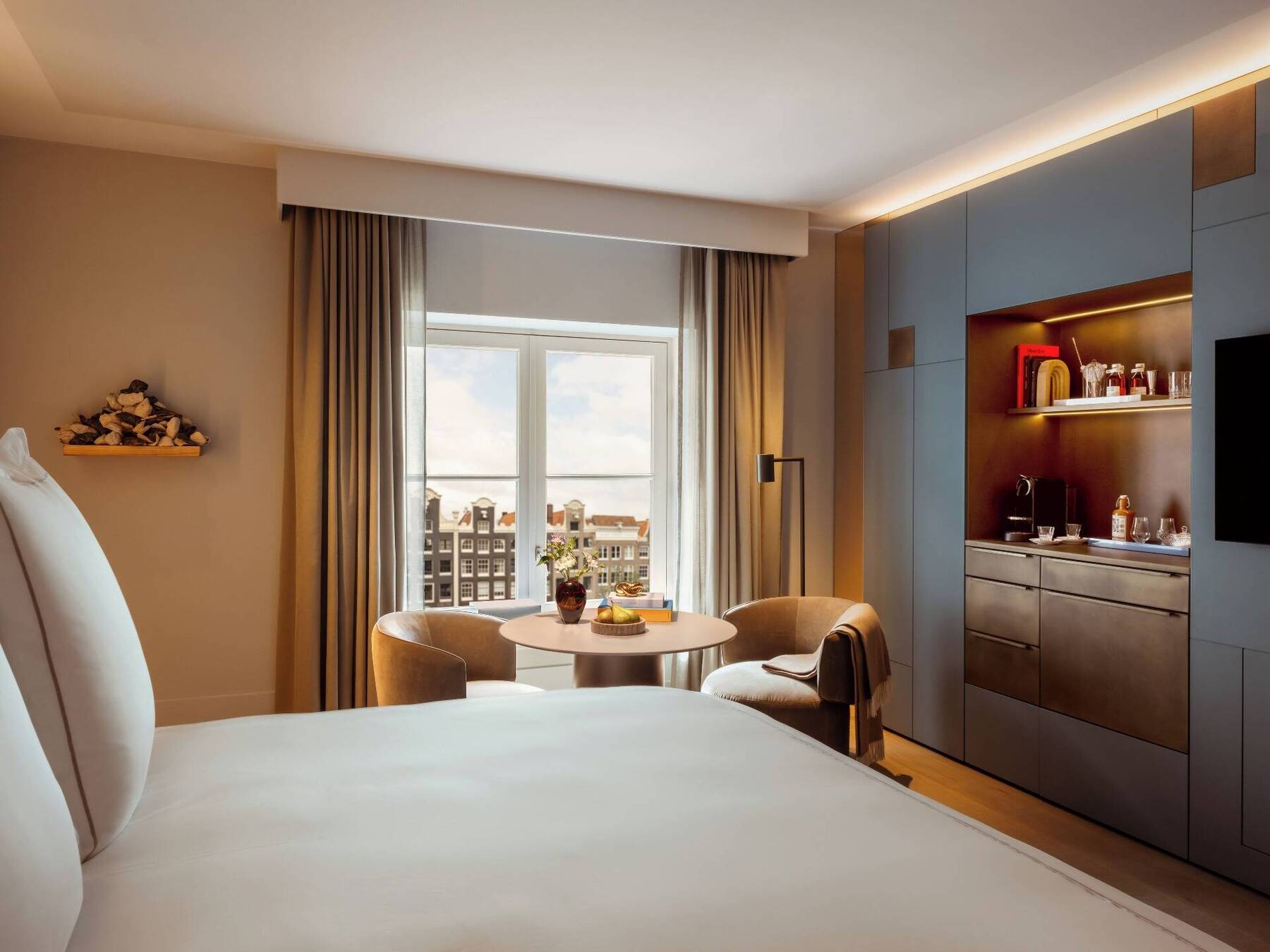 GRAND PREMIER CANAL VIEW ROOM