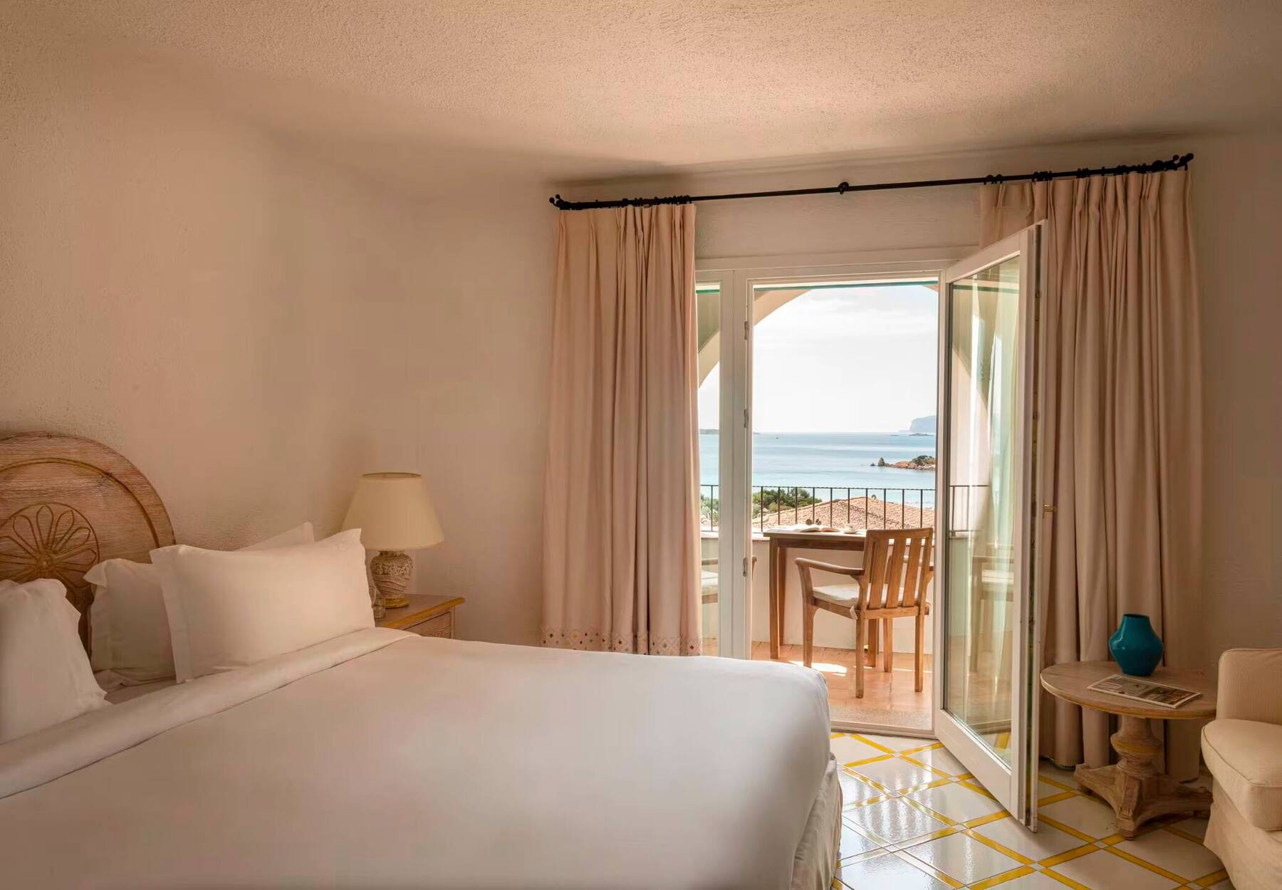 Deluxe Sea View Room