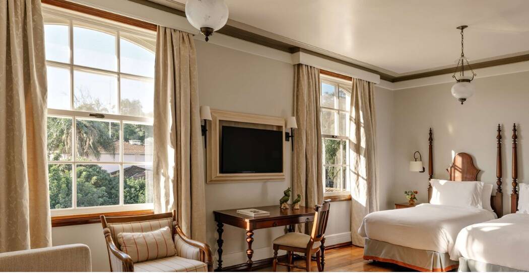 JUNIOR SUITE