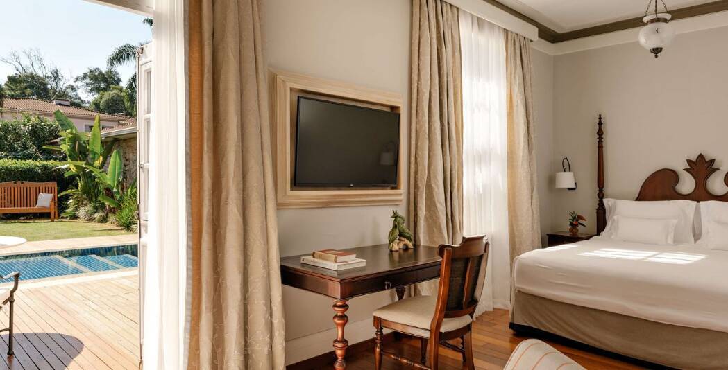 JUNIOR POOL SUITE