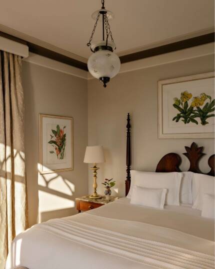 DELUXE SUITE