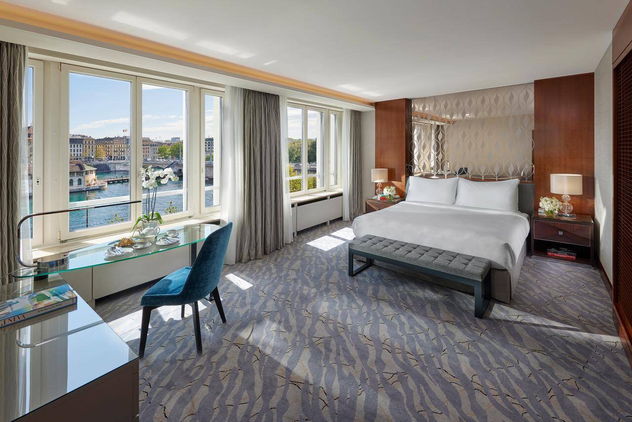 River View Corner Suite