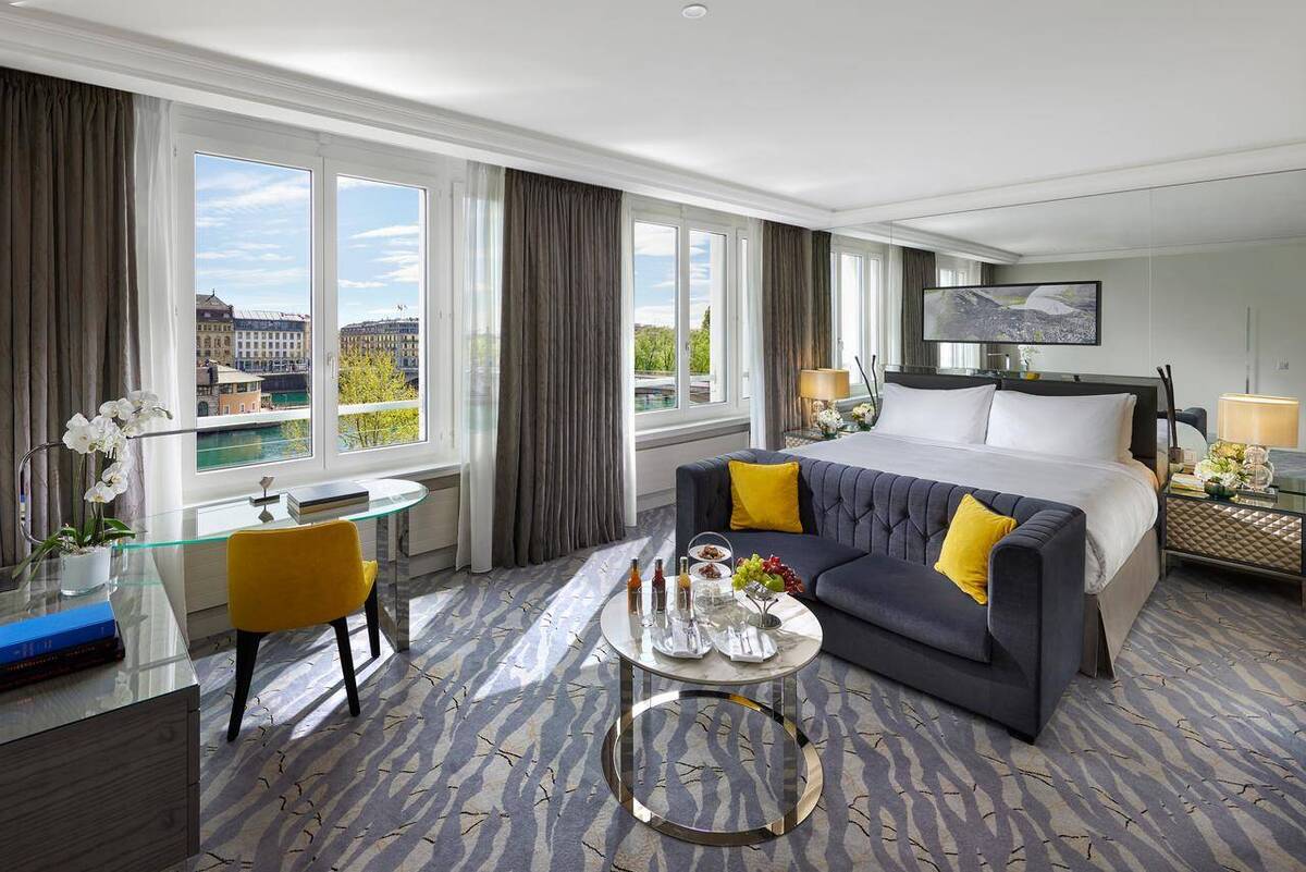 Family Room - River View