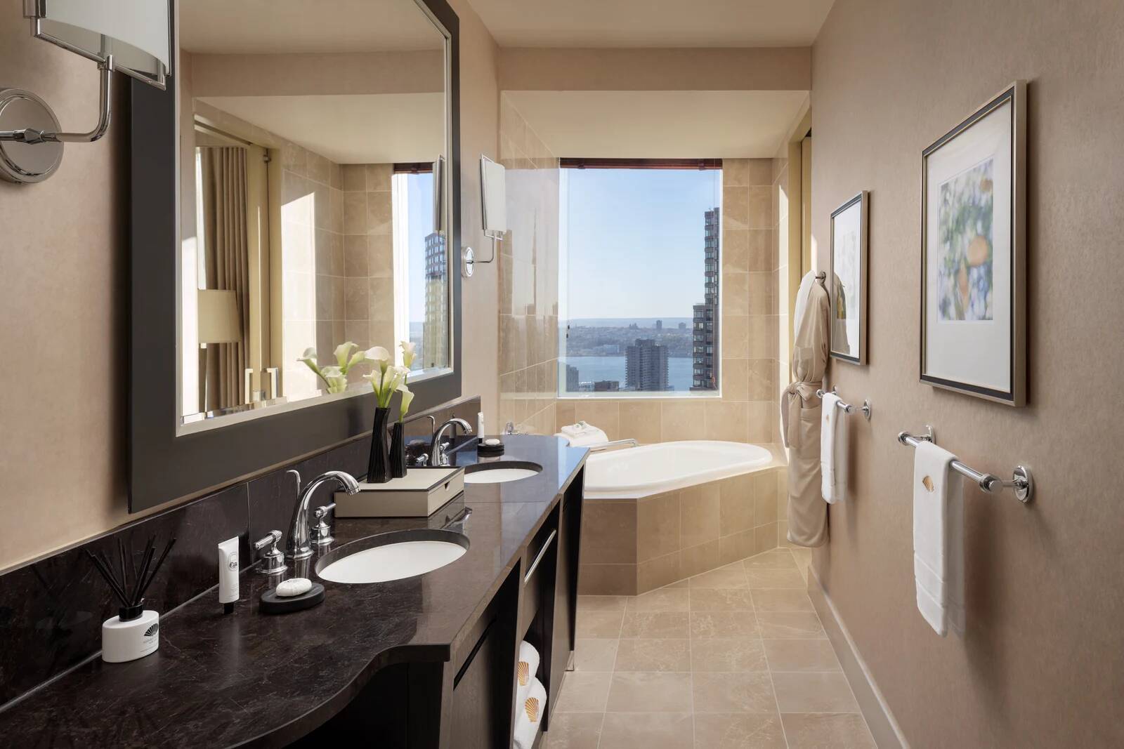 Hudson View Accessible Twin Room