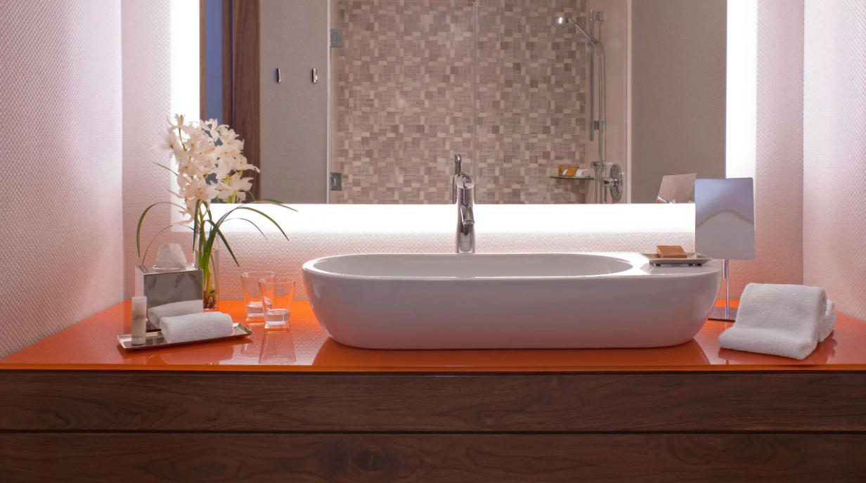 King Bed ADA Shower