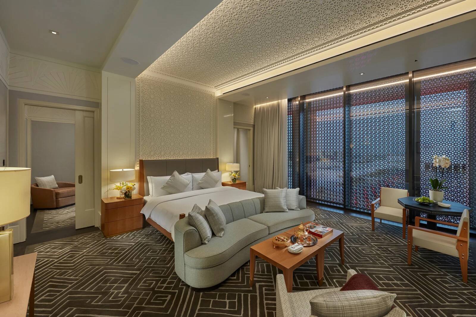 ROYAL TWO KING SUITE