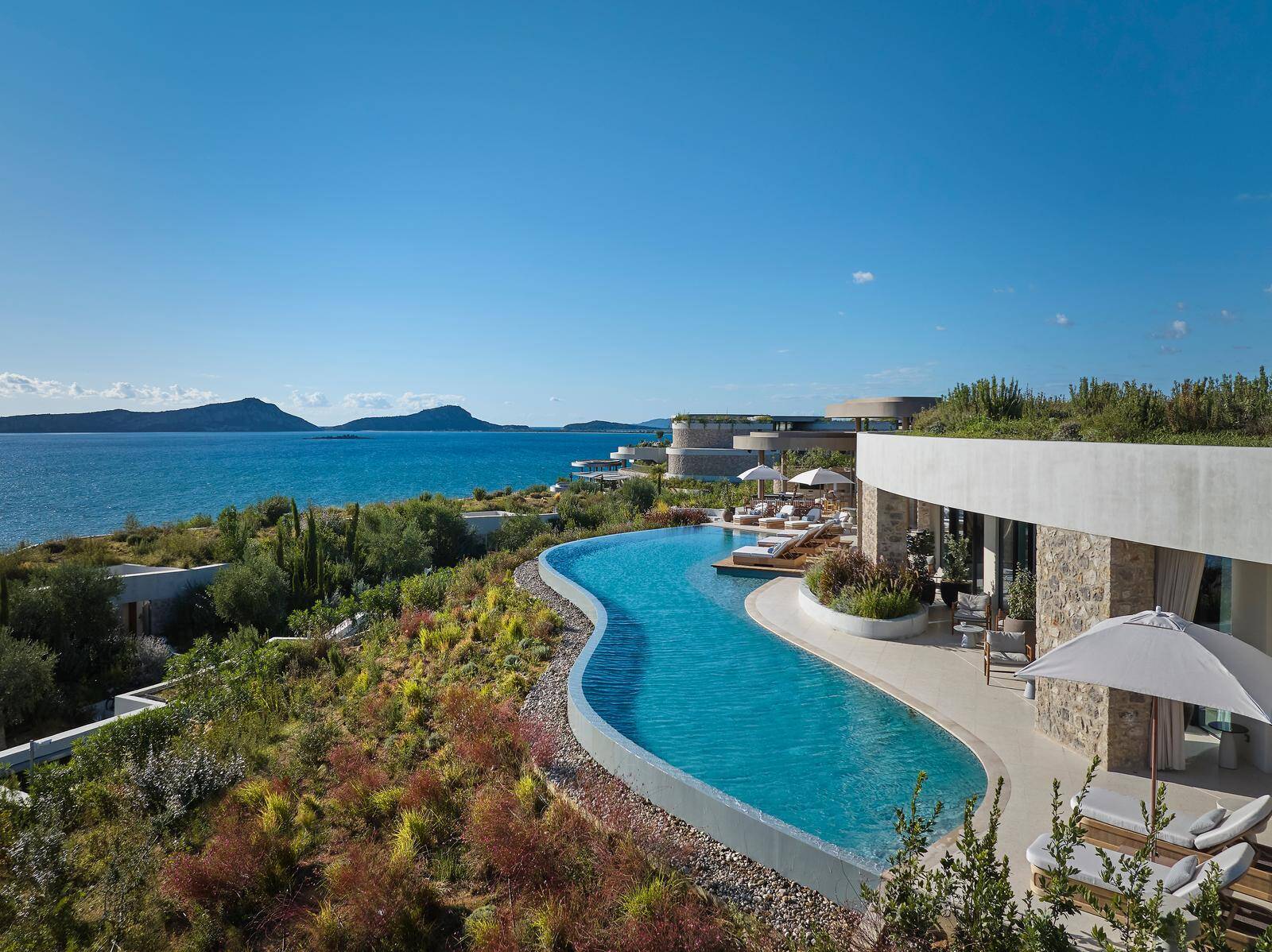 FIVE BEDROOM ROYAL VILLA