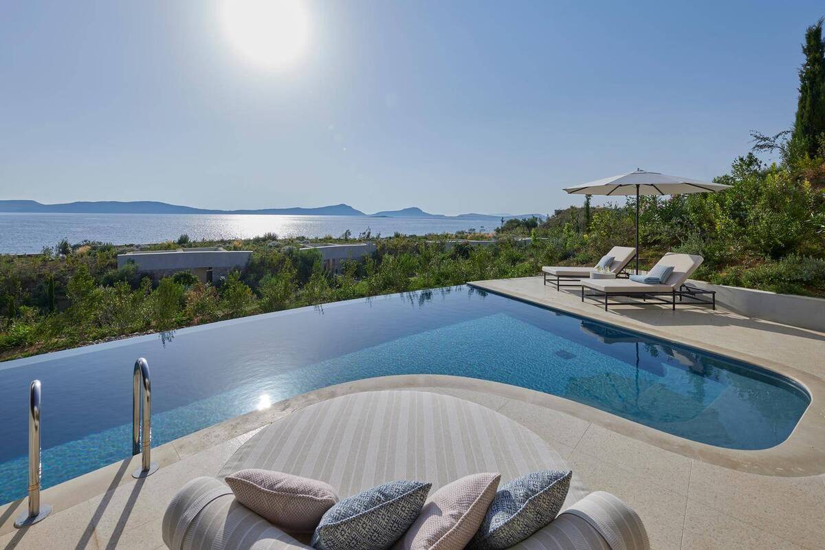 INTERCONNECTING BAY VIEW POOL VILLAS