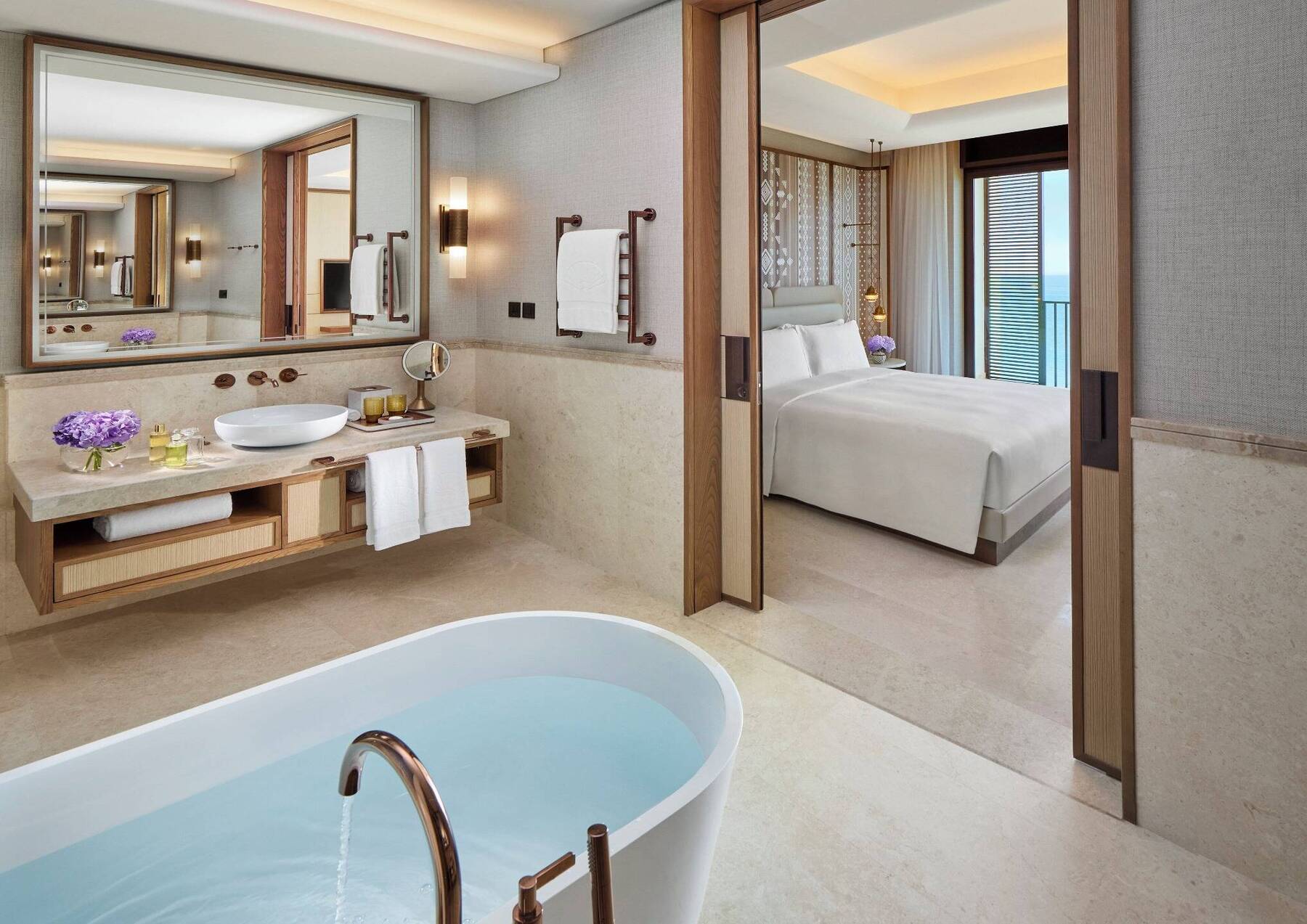 PREMIER SEA VIEW KING SUITE
