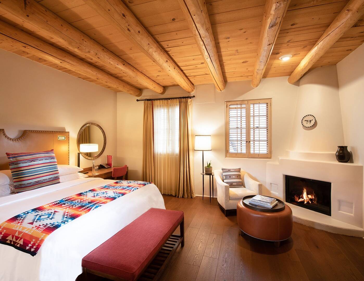 SUPERIOR KING ROOM