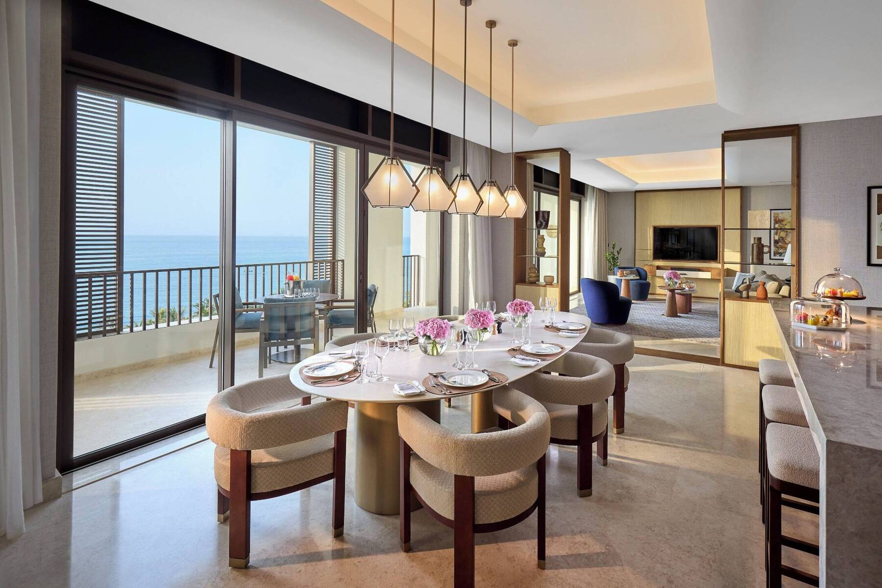 TWO BEDROOM ONE KING, TWO TWIN PRESIDENTIAL SUITE