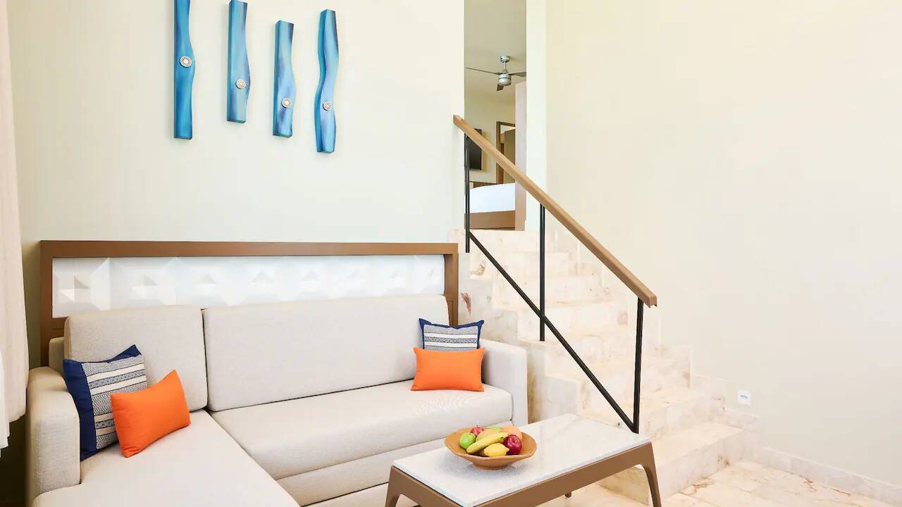 Oceanfront Lighthouse Suite (with Sofa Bed)