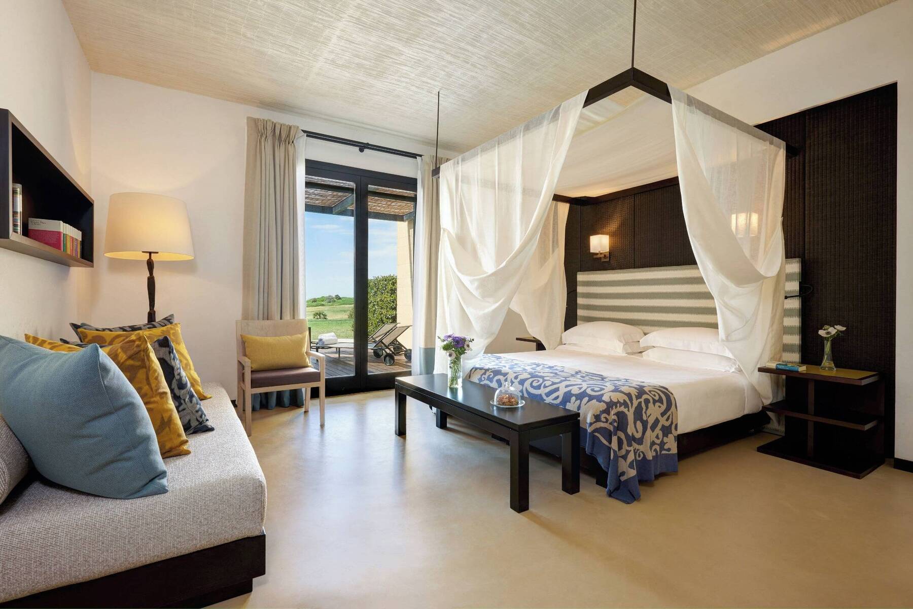 Pool Suite