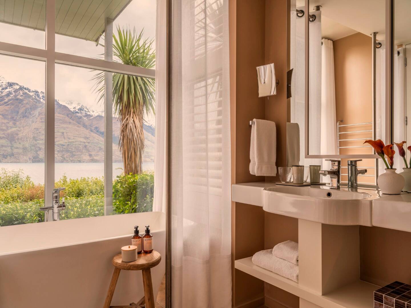 Grand Lake View Suite