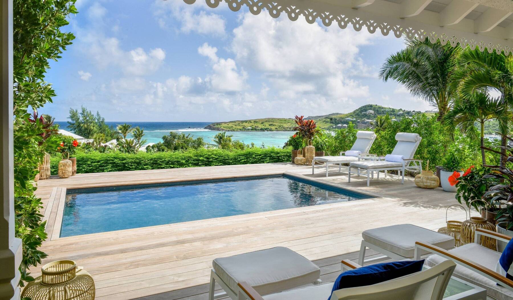 OCEAN BAY POOL ROOM