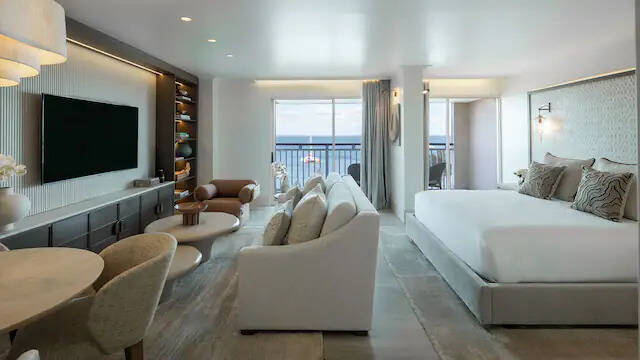 King Oceanfront Sunset Studio Deluxe with Balcony