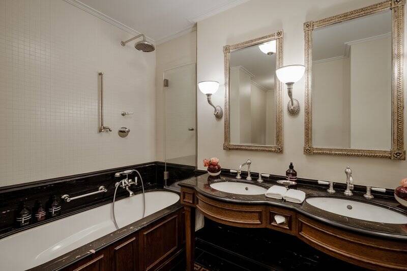 River King Room with Balcony