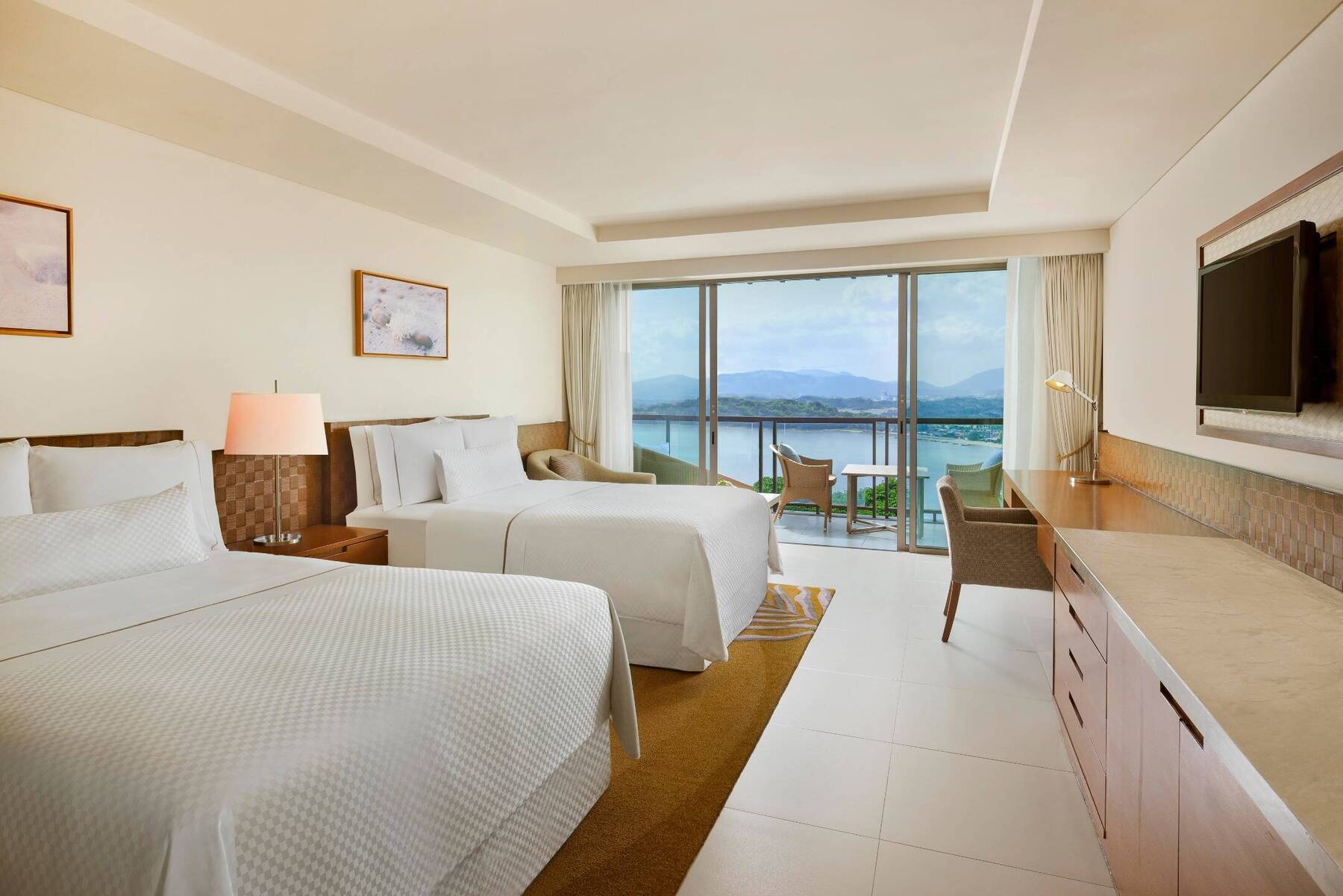 OCEANFRONT DOUBLE ROOM
