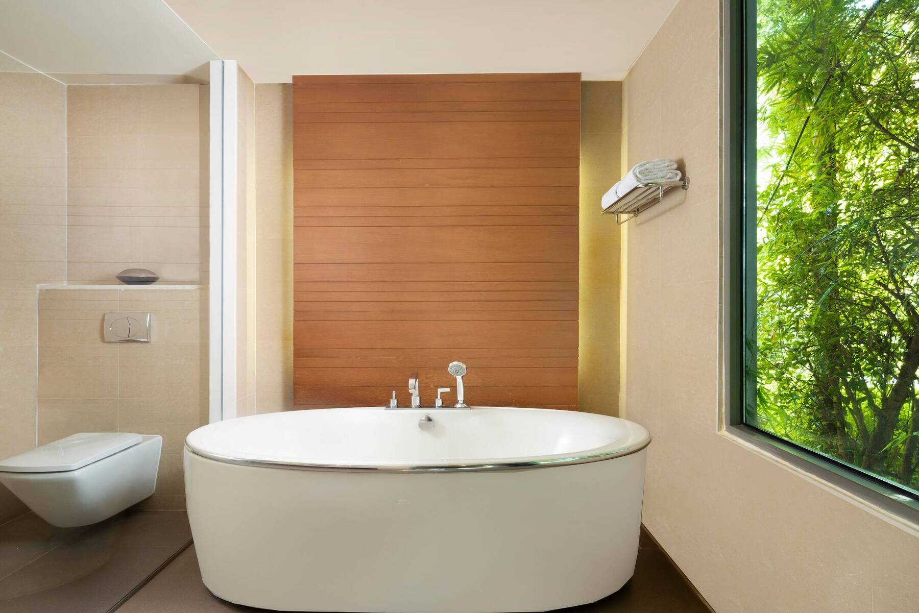 LARGER OCEANFRONT ONE BEDROOM VILLA