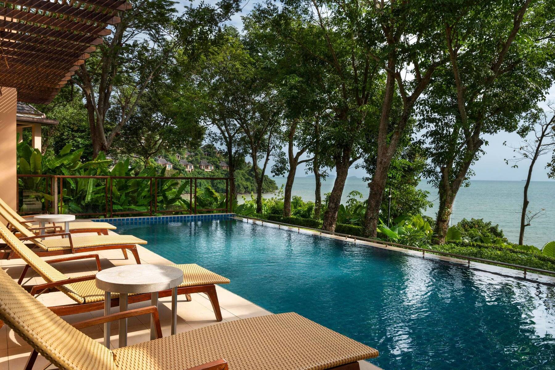 THREE BEDROOM OCEANFRONT VILLA