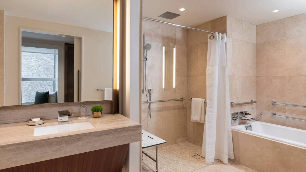 ADA King Tub
