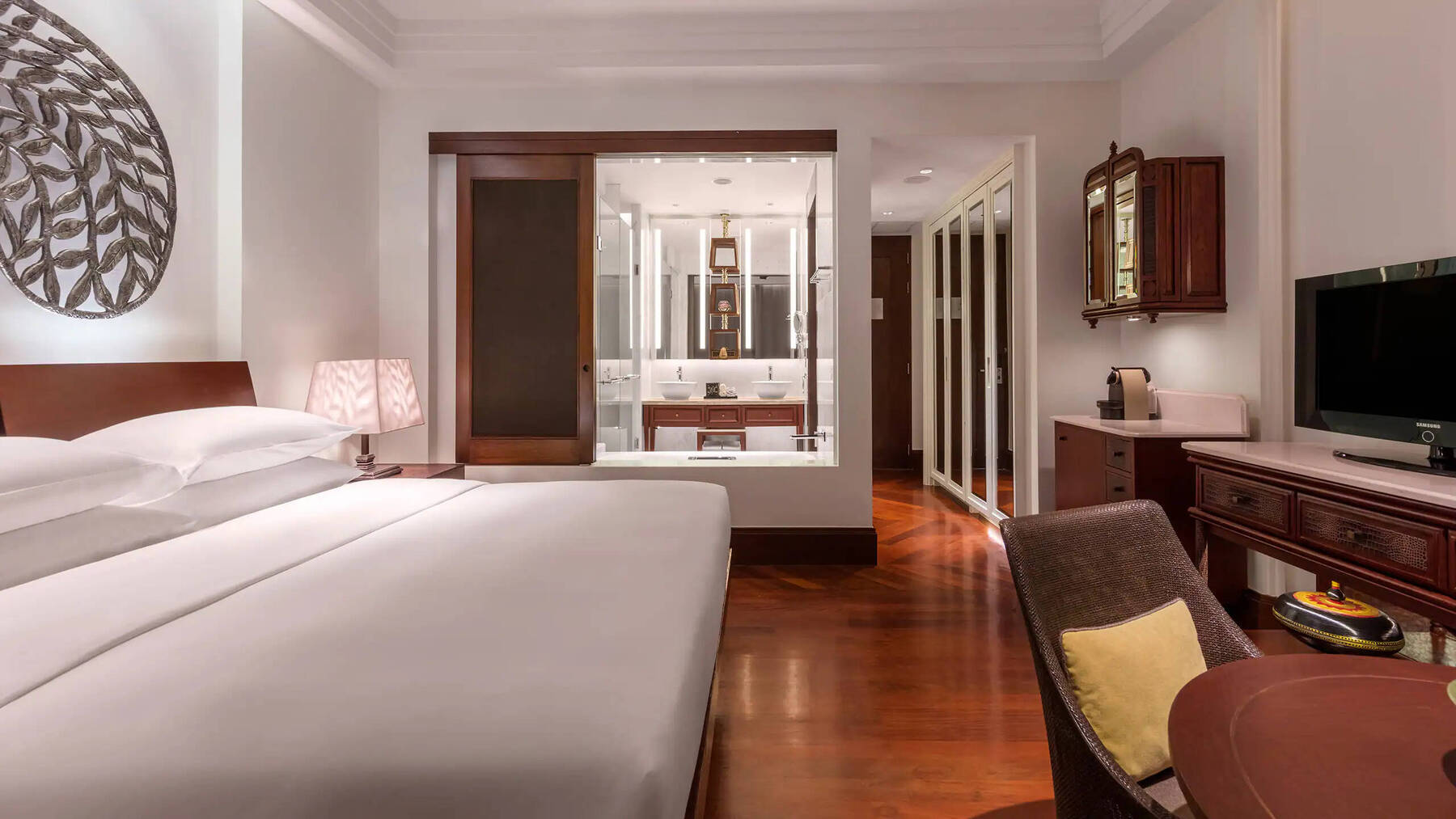 King Bed Room