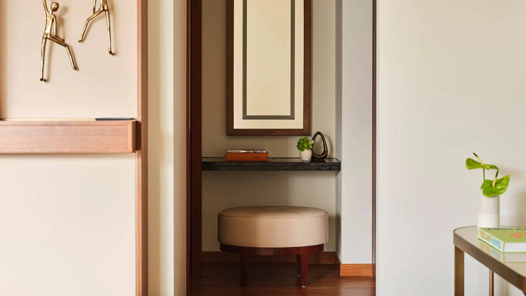 Park Corner Suite