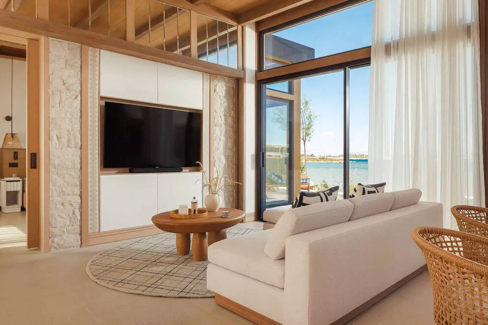 Riviera Bungalow Suite  Seafront