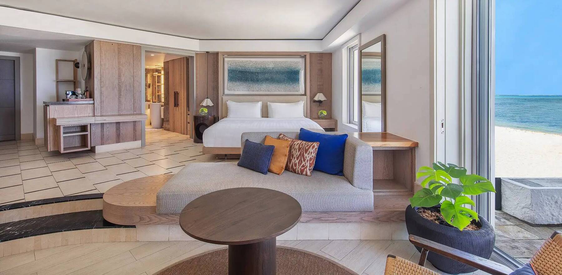 Coral Beachfront Suite