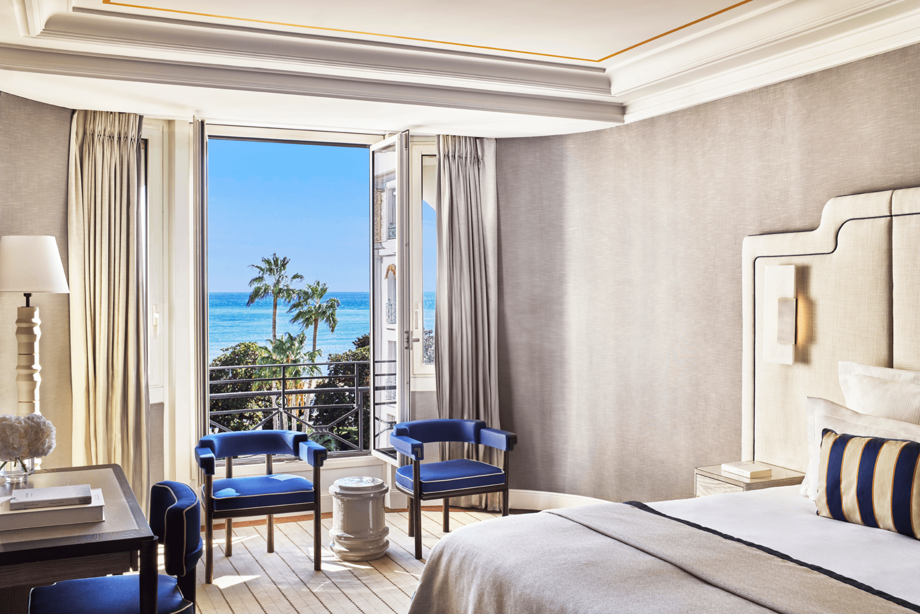 Deluxe Sea View Suite