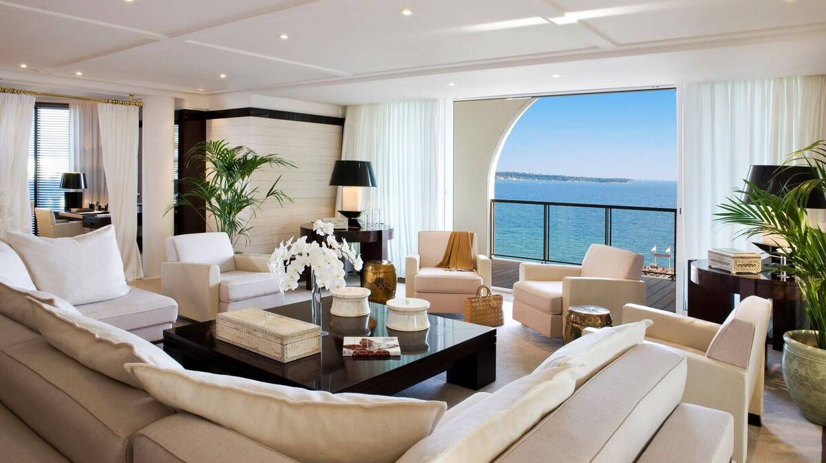 Majestic Suite
